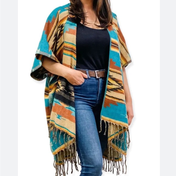 Sweaters - Boho shawl